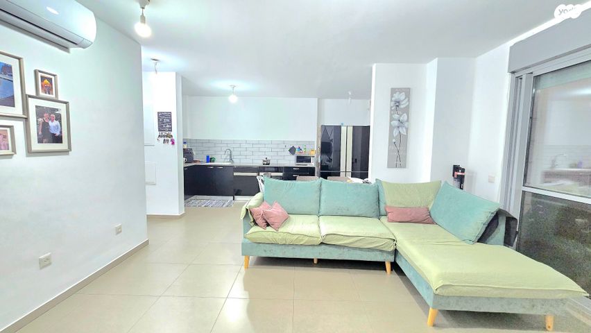 דירה, אליהו הנביא, פסגות אפק, ראש העין