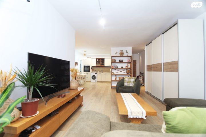 דירה, שדרות חיים וייצמן 52, צפון מזרח מרכז העיר, נתניה