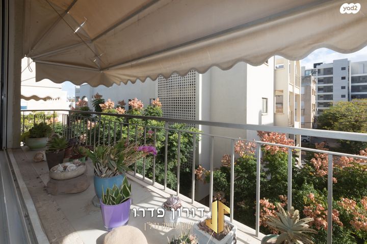 גג/ פנטהאוז, העלייה השנייה, הרצליה הירוקה, נווה עובד, הרצליה