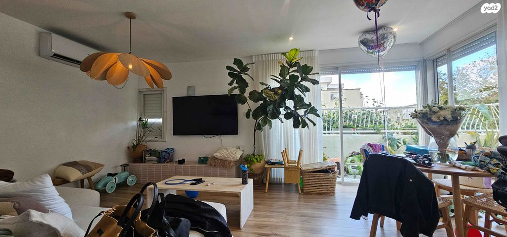 גג/ פנטהאוז, אורן 8, הדר, רמת השרון