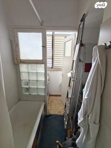 דירה, פרחי אביב, נחלת יצחק, תל אביב יפו