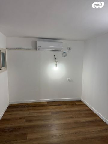 יחידת דיור, גדעון האוזנר, הולילנד, ירושלים