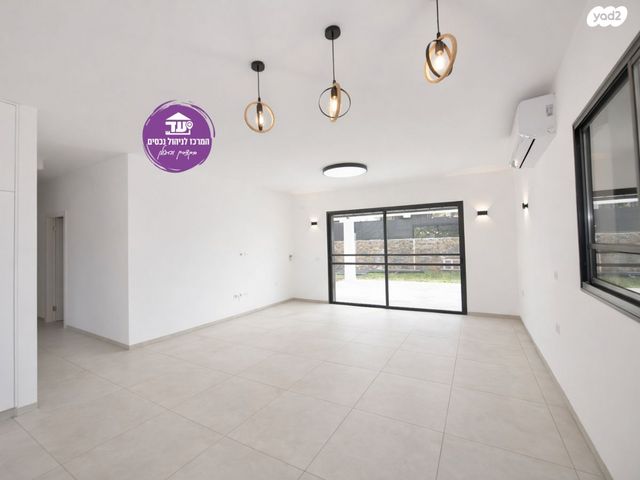 בית פרטי/ קוטג', יהודיה, רובע 11, קצרין