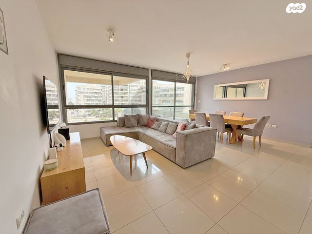 הגוש הגדול, רמת אביב החדשה, נופי ים