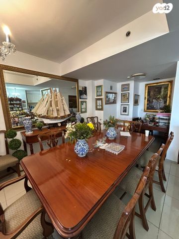 דירה, שדרת התמרים 9, שכונת בן גוריון, מרכז העיר ג', רמת גן