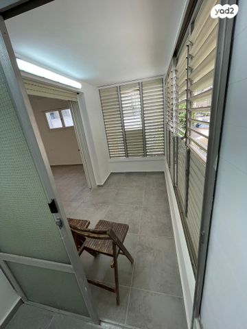 דירה, שדרת התמרים, שכונת בן גוריון, מרכז העיר ג', רמת גן