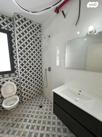 גג/ פנטהאוז, סומקן 10, יפו ד', גבעת התמרים, תל אביב יפו