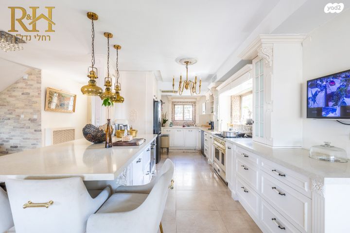 בית פרטי/ קוטג', עלמון, קרית יערים, גבעת זאב