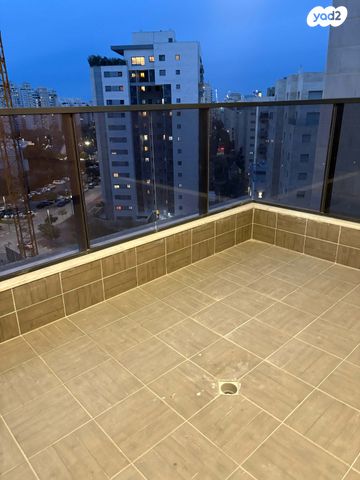 דירה, יצחק שמיר, רמת הדר, גבעת שמואל