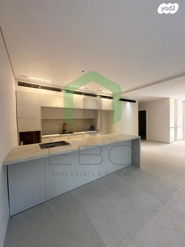 דירת גן, משה דיין, אזור הבילויים, רמת גן