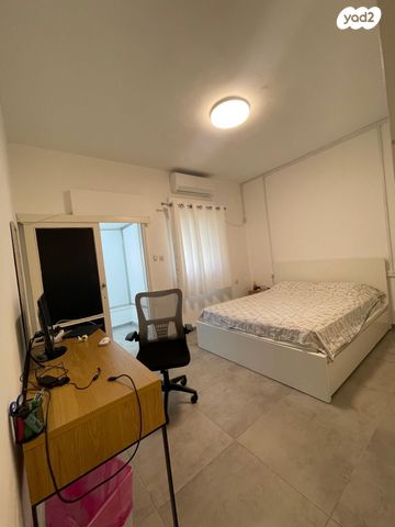 דירה, שדרת התמרים, שכונת בן גוריון, מרכז העיר ג', רמת גן