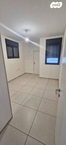 דירה, עזר וייצמן, מתחם 1200, הוד השרון