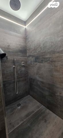 דירת גן, שיכון עובדים, טבריה