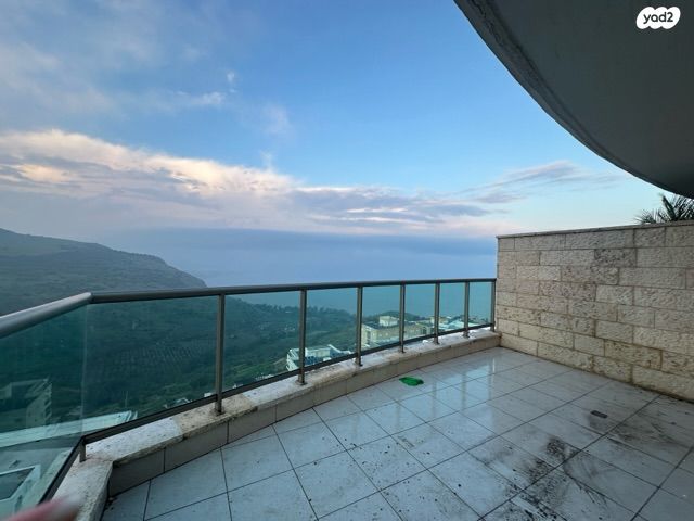 גג/ פנטהאוז, מורן, שיכון עובדים, טבריה