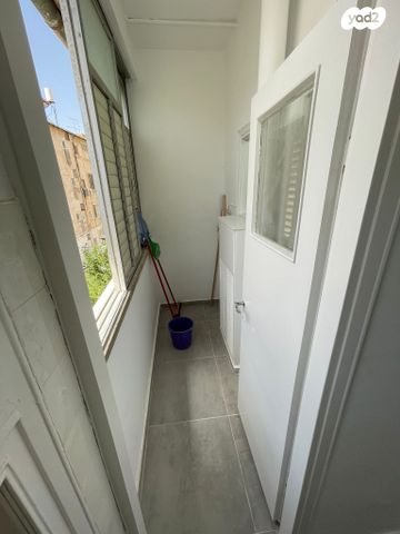 דירה, שדרת התמרים, שכונת בן גוריון, מרכז העיר ג', רמת גן