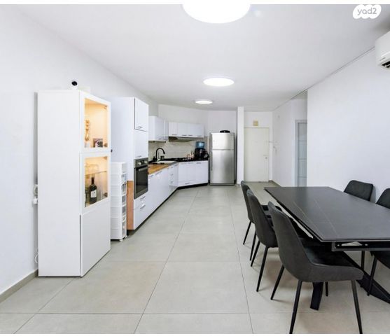 דירה, יהושע שטמפפר, כפר אברהם, פתח תקווה