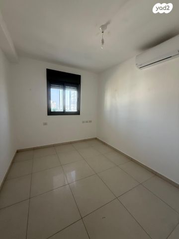 דירה, דרך ארץ, עיר היין, אשקלון