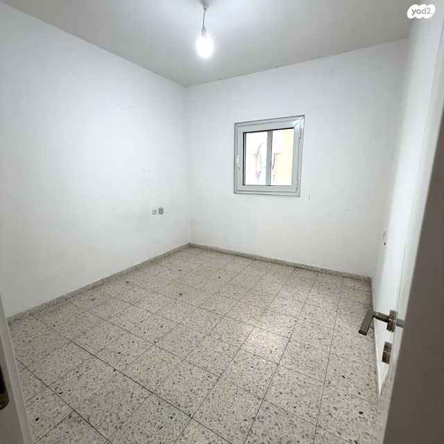 דירה, דקר, גני יער, לוד