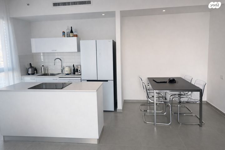 דירה, דרך מנחם בגין 158, מונטיפיורי, הרכבת, תל אביב יפו