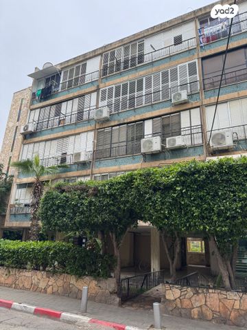 דירה, מנדלי מוכר ספרים, לב העיר, בת ים