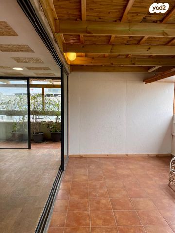 דירה, בר אילן, תל אביב יפו