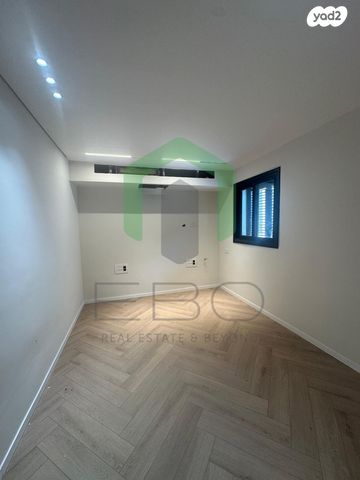 דירת גן, משה דיין, אזור הבילויים, רמת גן