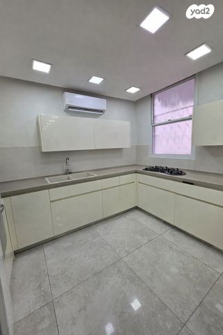 דירה, הרצל 24, הגבול רוטשילד, בת ים