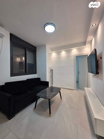 יחידת דיור, מרכז העיר, קרית אתא