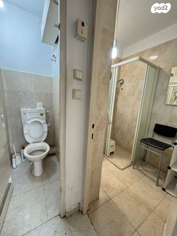 דירה, חטיבת קרייתי 5, גיורא, רמלה