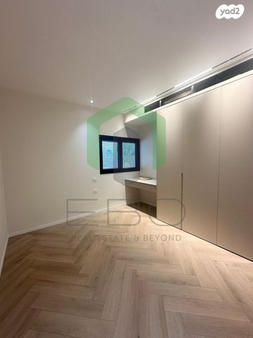 דירת גן, משה דיין, אזור הבילויים, רמת גן