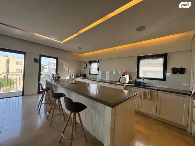 גג/ פנטהאוז, מרגוע, עג'מי, גבעת העליה, תל אביב יפו