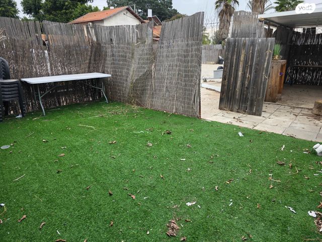 דירת גן, הכלנית, גני יוחנן, גני יוחנן