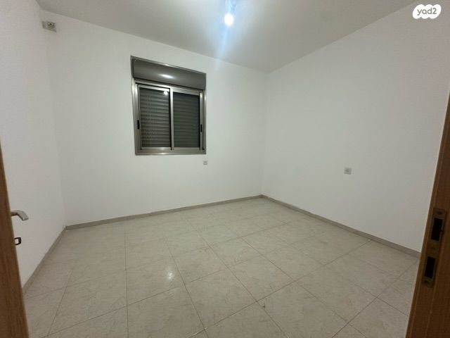 גג/ פנטהאוז, מורן, שיכון עובדים, טבריה