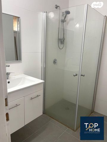 דירה, יצחק גרינבוים, נאות שקד, נתניה