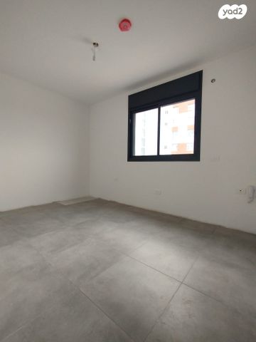 דירה, יפה ירקוני, אור יהודה