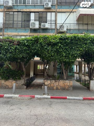 דירה, מנדלי מוכר ספרים, לב העיר, בת ים