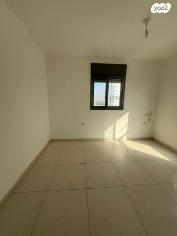 דירה, דרך ארץ, עיר היין, אשקלון