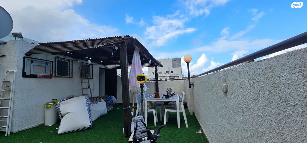 גג/ פנטהאוז, אורן 8, הדר, רמת השרון