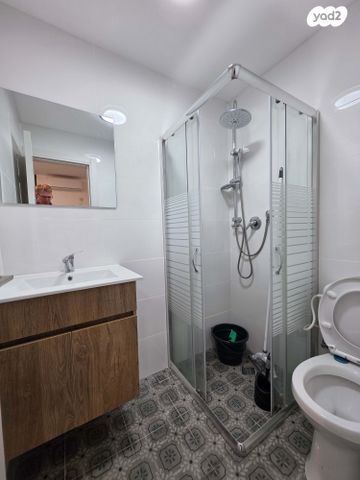 יחידת דיור, מרכז העיר, קרית אתא