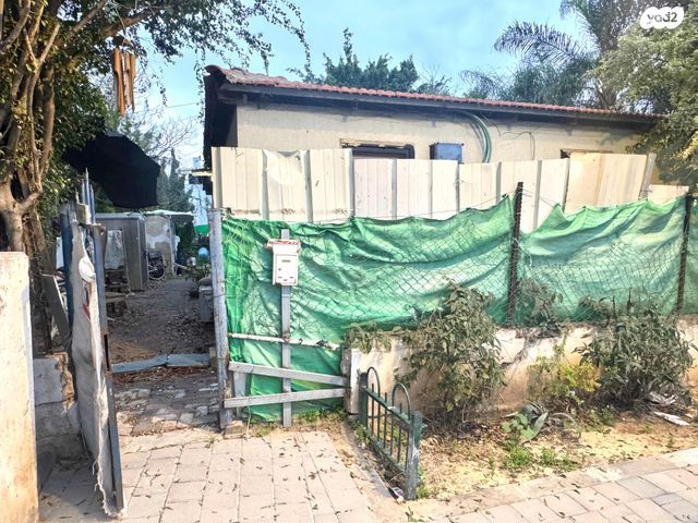 דירת גן, שדרות חכמי ישראל 100, שפירא, תל אביב יפו