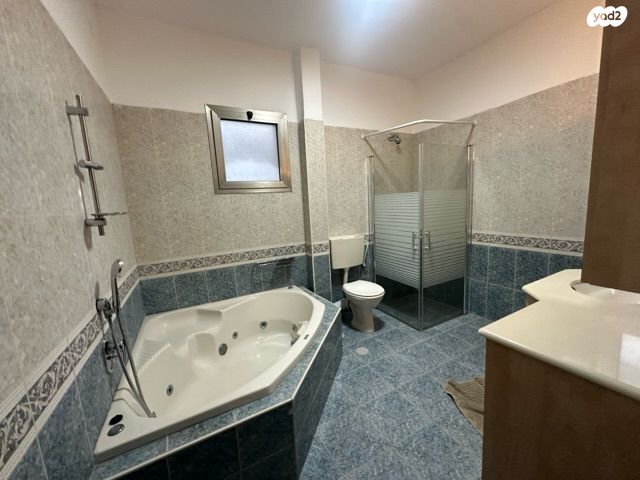 גג/ פנטהאוז, מורן, שיכון עובדים, טבריה