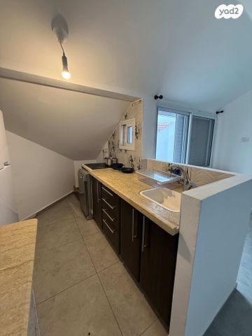 סטודיו/ לופט, ששת הימים, אריאל