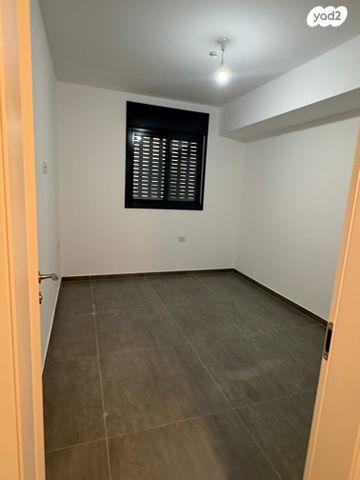 דירה, הגפן, קרית מלאכי