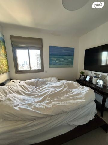 דירה, שדרת התמרים 9, שכונת בן גוריון, מרכז העיר ג', רמת גן