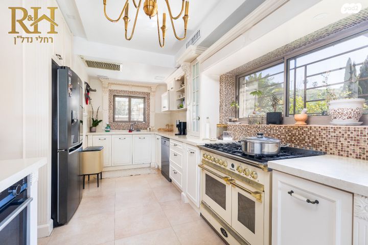 בית פרטי/ קוטג', עלמון, קרית יערים, גבעת זאב