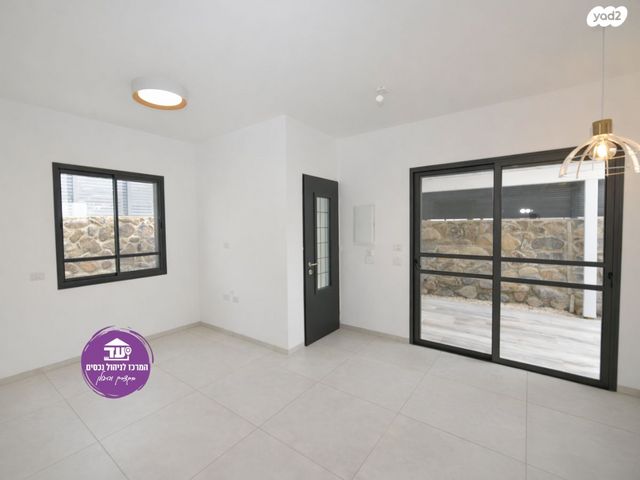 יחידת דיור, יהודיה 64, רובע 11, קצרין