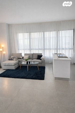 דרך מנחם בגין 158