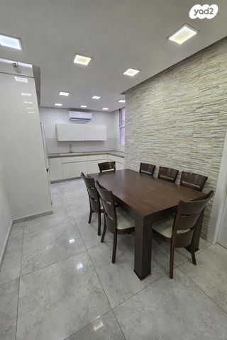 דירה, הרצל 24, הגבול רוטשילד, בת ים