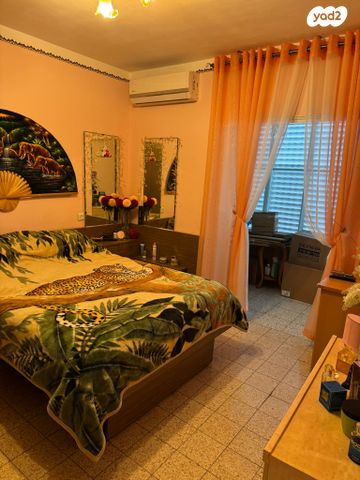 דירה, מנדלי מוכר ספרים, לב העיר, בת ים