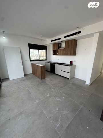 גג/ פנטהאוז, סומקן 10, יפו ד', גבעת התמרים, תל אביב יפו